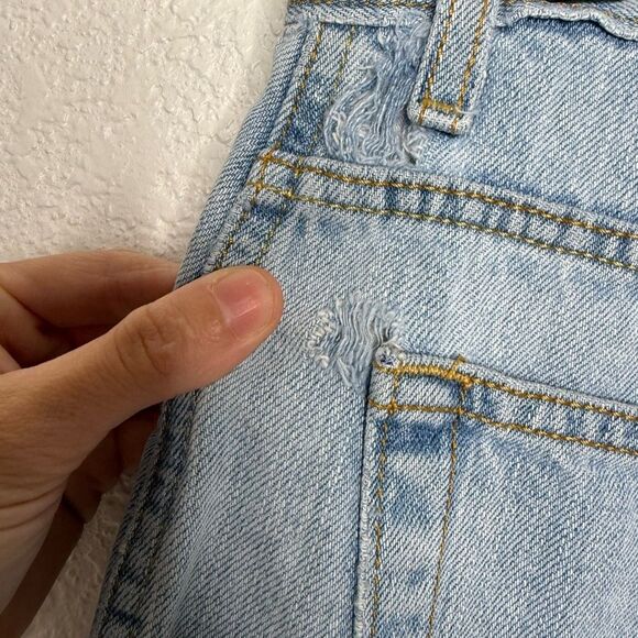 Woman’s Vintage Levi's Classic Light Blue Denim Jeans Size 10 - Picture 5 of 6